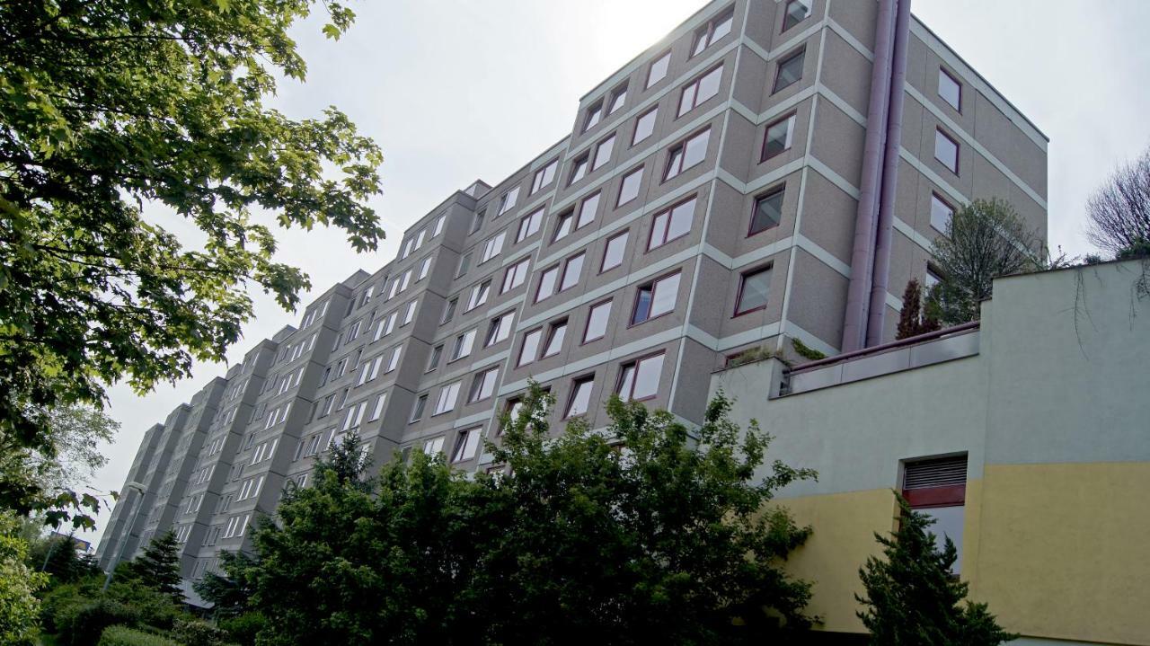 Km House Cerny Most Hostel Praga Exterior foto